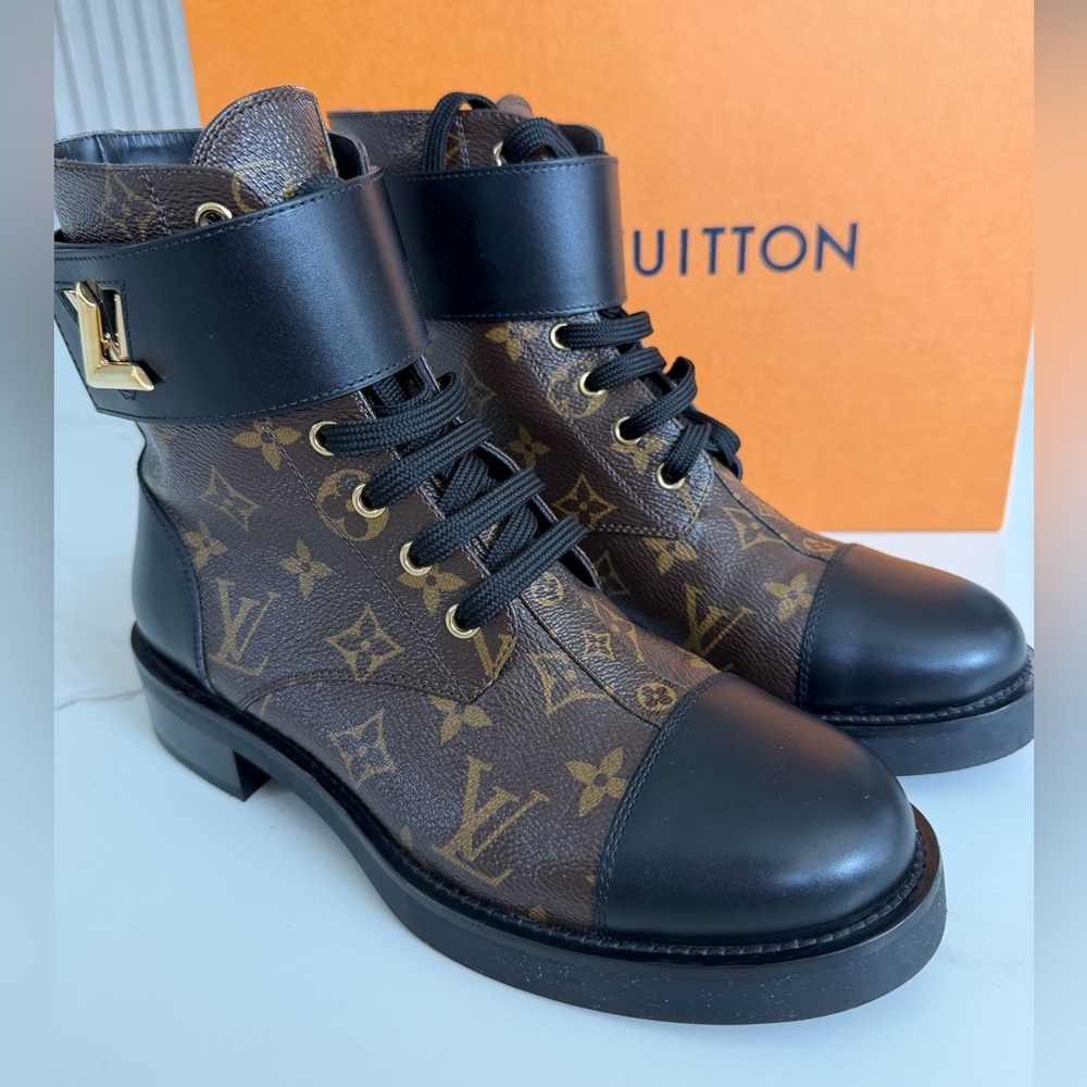 Louis Vuitton Monogram Black and Brown Combat Boots - Picture 10 of 10